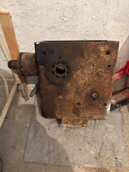 Diely Zetor 25 - 16