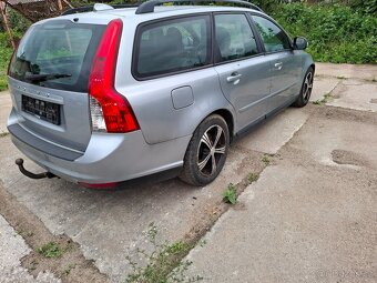 Volvo V 50 2.0 Diesel 100kw Kombi Automat Klima/Na opravu//. - 16