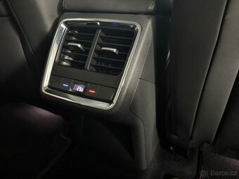 Škoda ENYAQ iV60 MATRIX HEAD-UP KAMERA 360 TAŽNÉ - 16