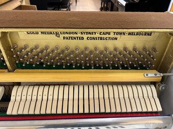 Bílé piano Wienbach po servisu , záruka 5 let, doprava zdarm - 16