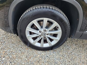 VW Tiguan 2.0 TDi 4Motion 140 PS DSG 185tkm po velkém servis - 16