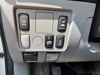 Toyota Hilux 2.5 TD naj: 69837 km - 16