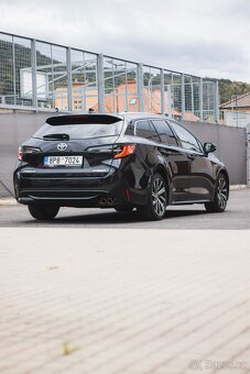 Toyota Corolla Touring Sport 2.0i HSD - 16