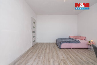 Prodej bytu 1+kk, 35 m², Hradec Králové, ul. Třebechovická - 16