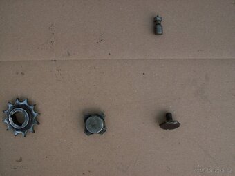 Díly z motoru Babetta typ 207 jednorychlostní - 16