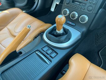 Nissan 350z - 16