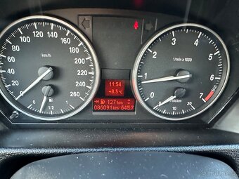 BMW X1 2,0i 135kw (benzin) X-Drive - 16