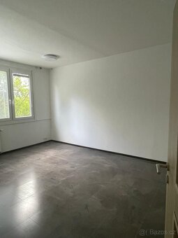 Pronajem bytu 3+1 s balkonem - 16