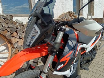 KTM 890 Adventure R - 16