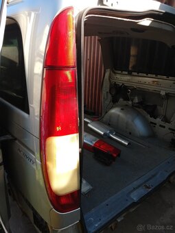 Mercedes benz VITO W639 r.2007 - dveře řidič a šoupačky - 16