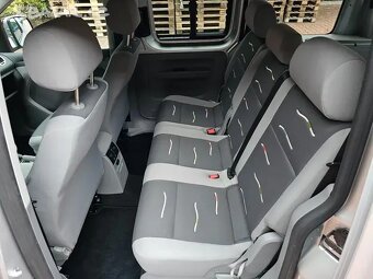 VW Caddy 1.9 TDI 77kW,klima,bez koroze,tažné,výhřev,serviska - 16