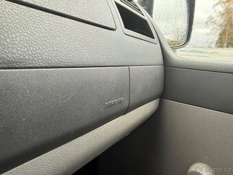 VW Transporter LONG T5 1.9TDi 77kW - r.v. 10/2004 - 9 míst - 16