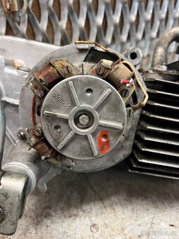 Motor babetta 225 + štítek + díly - 16