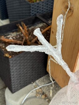 LED akrylový sněhulák – perfektní stav - 16