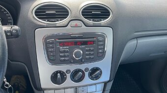 Ford Focus 1.6 // 74 kW // RV 3/2010 // - 16