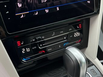 ✅ 2021 VW Passat 2.0TDI R-Line 4Motion Webasto Ťažné HeadUp - 16