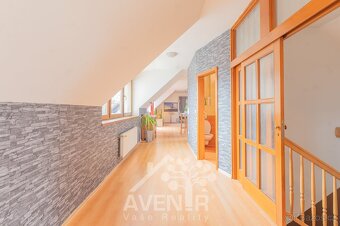 Prodej rodinného domu 415 m2, pozemek 1105 m2 - Valašská Pol - 16