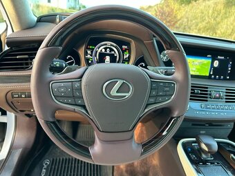 Lexus LS500h SUPERIOR - 16