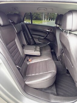 Opel Insignia 2.0CDTI 96kW AUTOMAT 2010 STK ¹⁰/27 NAVI,KŮŽE - 16
