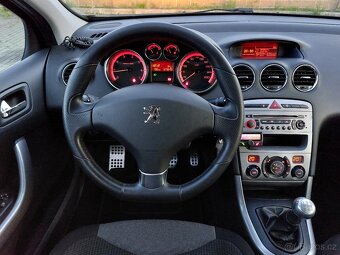 Peugeot 308 1.6 16v VTi   88kW   /   2010   /    STK 9/2026 - 16