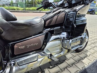 Honda GL 1500 Gold Wing SE - 16
