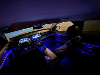 Mercedes Benz E-Class E220D 4matic Alltrain - 16