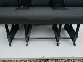 PRODÁM TROJSEDAČKU S INTEGROVANÝMI PÁSY RENAULT MASTER 2019 - 16