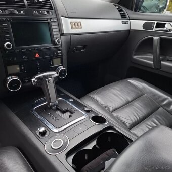 Náhradní díly Volkswagen Touareg 3.0 D / 2007 rok / - 16