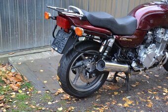 Honda CB750 SevenFifty - 16