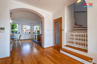 Prodej rodinného domu, 180m², Veltrusy, ul. U Stadionu - 16