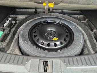 Ford Kuga 2.0Tdci-Titanium-manuál-servis Foed- - 16