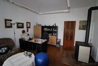 Nabízím k prodeji komerční areál o celk. rozměrech 2671 m2 - 16