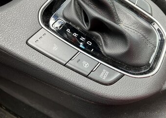 Hyundai i30 1.5-FASTBACK-ZÁRUKA-AUTOMAT - 16