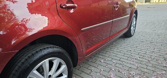 VW Touran 2.0TDI DSG - Highline - NAVI - webasto LED světla - 16