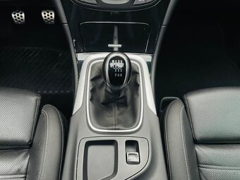 Opel Insignia 2.0CDTi 125KW MANUÁL VÝHŘEV KAMERA FACELIFT - 16