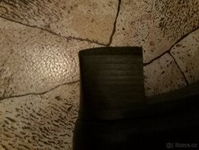 Dámské zimní boty kožené zachovalé s kožiškem - 16