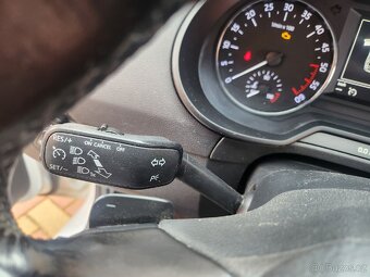 Škoda Octavia III kombi DSG 81KW klima vyhř. sedadla - 16