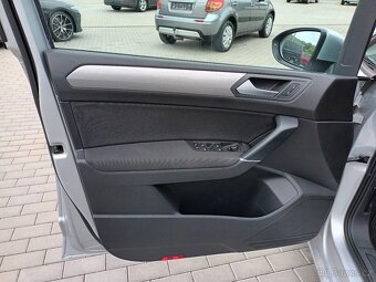 Volkswagen Touran 1,2 Tsi,81kw,SERVISKA,VÝHŘEV - 16