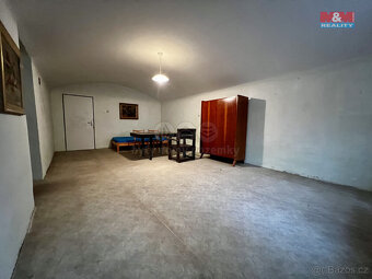 Prodej rodinného domu, 382 m², Volyně, ul. náměstí Hrdinů - 16