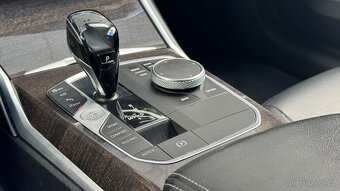 BMW 320d Touring xDrive • Luxury Line • 140 kW • 1. majiteľ - 16