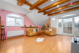 Prodej rodinného domu, 439 m², Chýně, ul. Dlouhá - 16