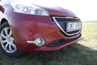 Peugeot 208 1,2i 60 kW, bohaté příslušenství - 16