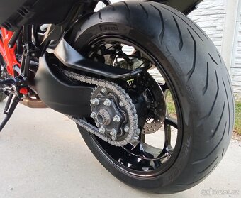 KTM 1290 SUPER DUKE GT - 16