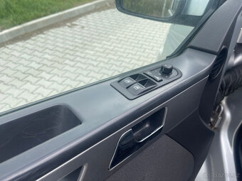 Volkswagen Multivan 2.5TDi 7 míst - 16