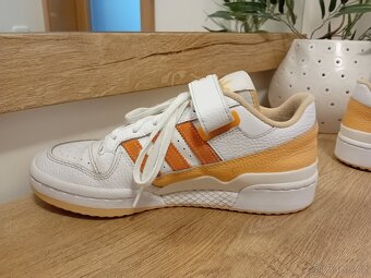 Adidas tenisky vel. 40 kožené unisex Rezervace - 16