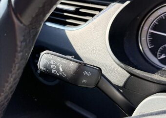 Škoda Octavia 1,6 TDI 85kW Style NAVI nafta manuál 85 kw - 16