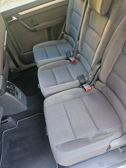 VW Touran Style 1.6 TDI 77 kW DSG 2012, 131.000 km - 16