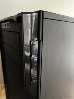 pocitacovy skrin nzxt - 16