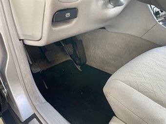 Mercedes Benz C180 - 16