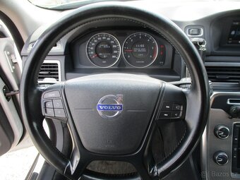 Volvo XC70 2,4D5 120KW Momentum Man. AWD 2012 DPHbez koroze - 16